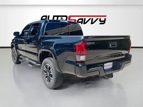 Used 2023 Toyota Tacoma TRD Sport image 5