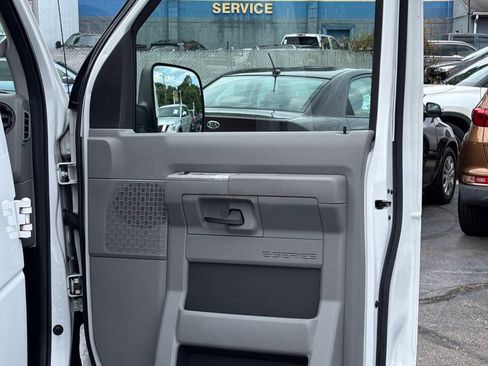 Used 2009 Ford E-350 and Econoline 350 XL RWD image 14
