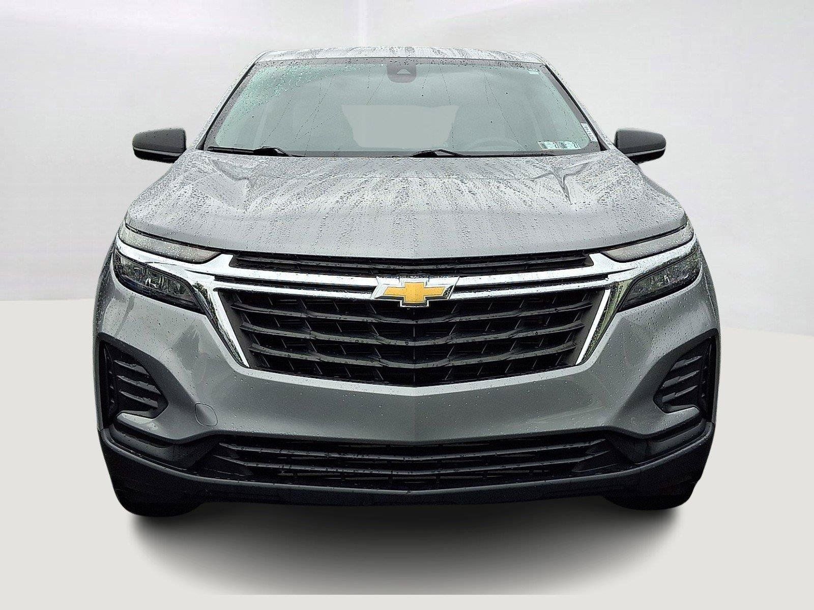 Used 2023 Chevrolet Equinox LS w/ LS Convenience Package AWD/4WD image 2