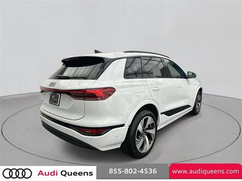Used 2025 Audi Q6 e-tron Premium Plus image 4
