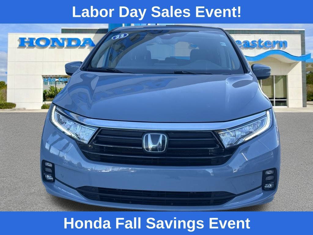 Used 2023 Honda Odyssey Touring image 2
