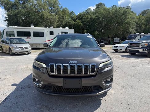 Used 2019 Jeep Cherokee Limited AWD/4WD image 2