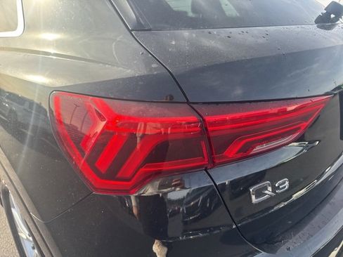 Used 2025 Audi Q3 2.0T Premium image 24