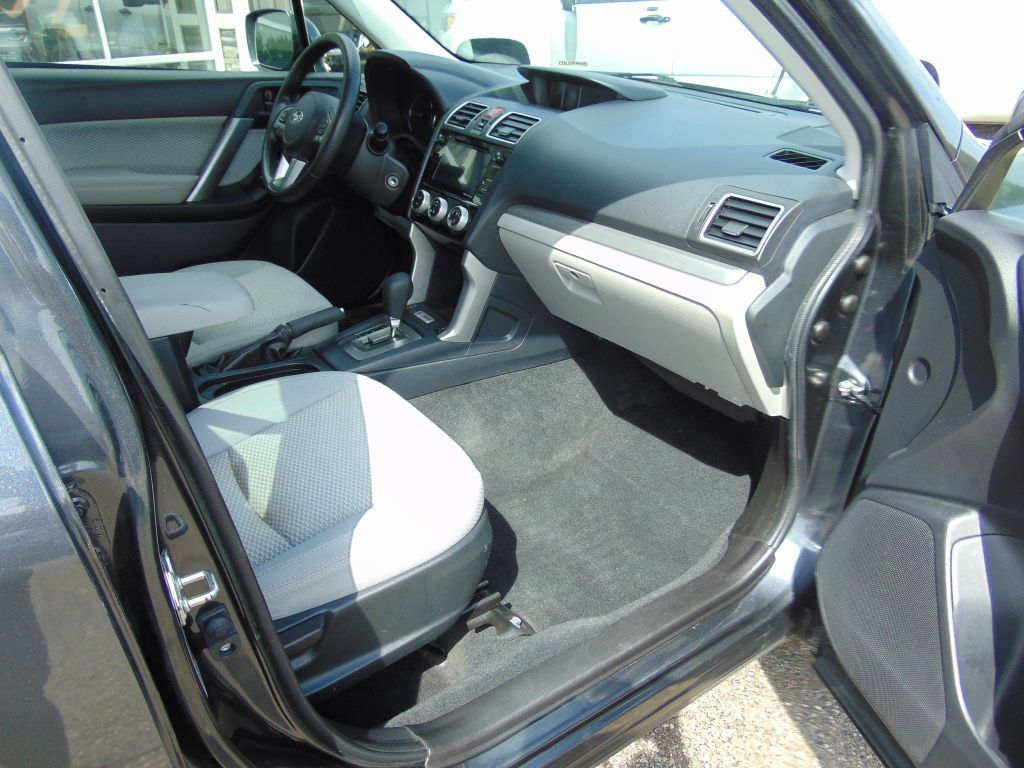 Used 2018 Subaru Forester 2.5i Premium AWD/4WD image 5