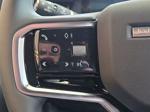 New 2026 Land Rover Discovery Sport Landmark image 16