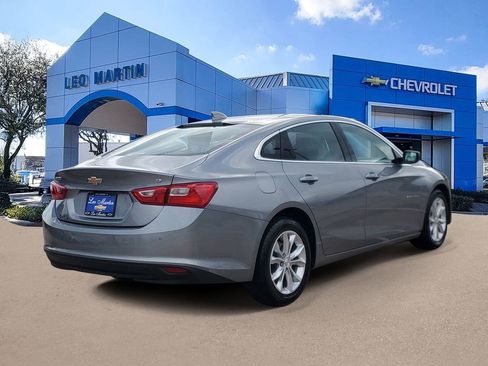 Used 2024 Chevrolet Malibu LT image 3