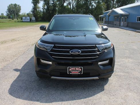 Used 2020 Ford Explorer XLT w/ Equipment Group 202A AWD/4WD image 2