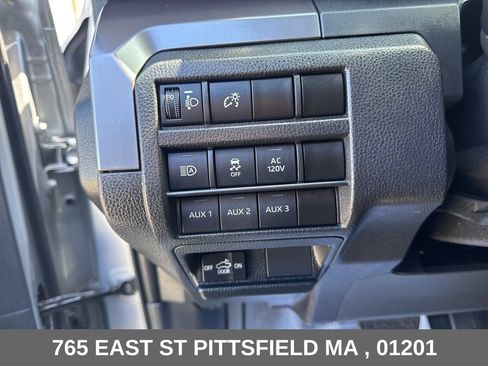 Used 2025 Toyota Tacoma TRD Off-Road w/ TRD Off Road Upgrade Package AWD/4WD image 28