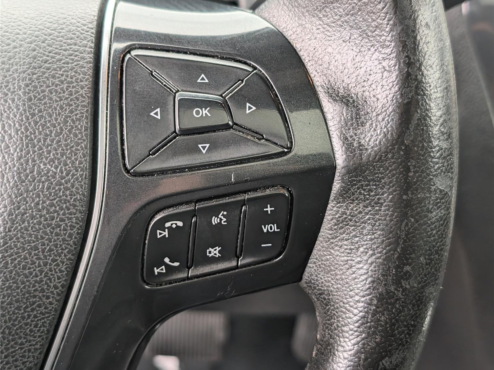 Used 2016 Ford Explorer Limited w/ Equipment Group 301A AWD/4WD image 28