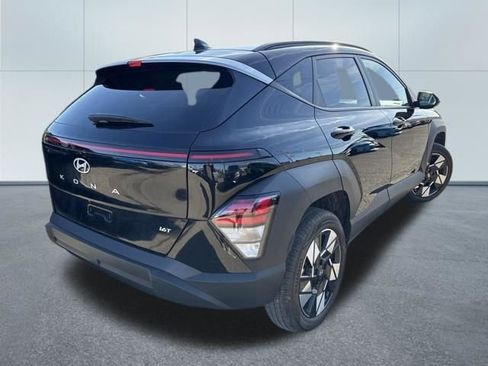 Used 2025 Hyundai Kona SEL image 4