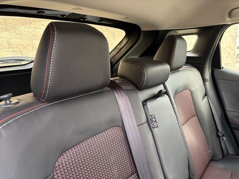 Used 2025 Nissan Kicks SR image 8