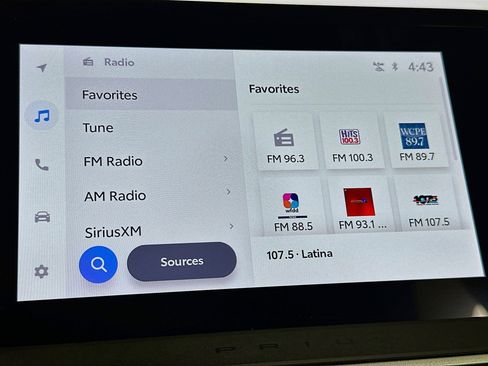 Used 2024 Toyota Prius LE image 21