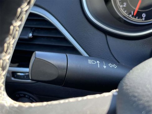 Used 2021 Jeep Cherokee Latitude Lux 80th Anniv w/ Quick Order Package 26U 80TH image 33