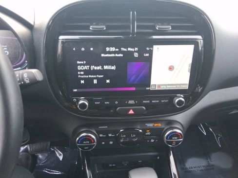 Used 2025 Kia Soul GT-Line FWD image 15