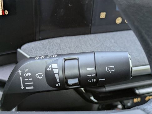 New 2026 Nissan Kicks SV w/ SV Premium Package image 22