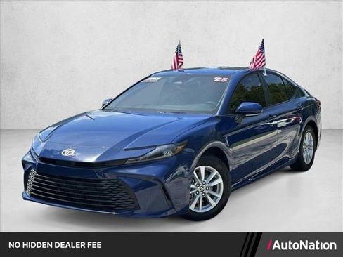 Used 2025 Toyota Camry LE FWD image 1