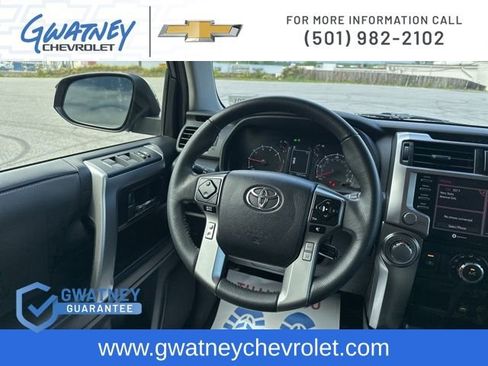 Used 2024 Toyota 4Runner SR5 AWD/4WD image 26