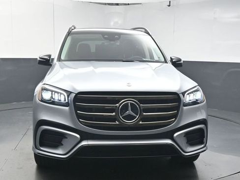 Used 2026 Mercedes-Benz GLS 450 4MATIC image 3