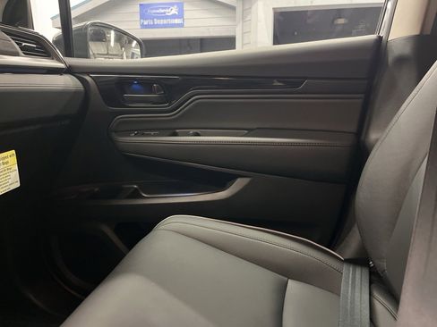 Used 2025 Honda Odyssey Touring image 14