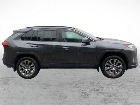 Used 2019 Toyota RAV4 XLE Premium w/ Cold Weather Package AWD/4WD image 2