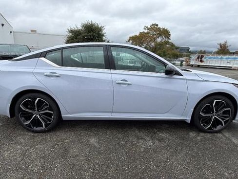 New 2025 Nissan Altima 2.5 SR w/ SR Premium Package image 3