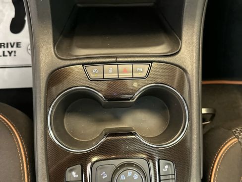Used 2023 GMC Acadia AT4 AWD/4WD image 24