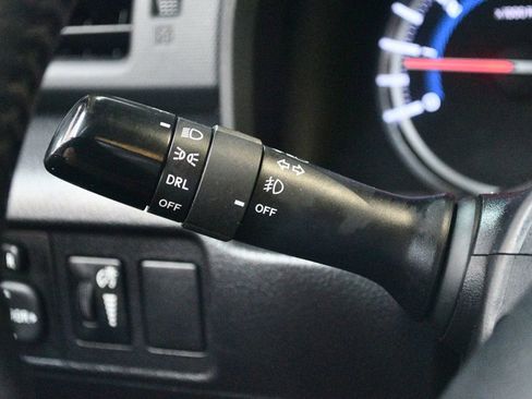 Used 2018 Toyota 4Runner SR5 Premium image 64