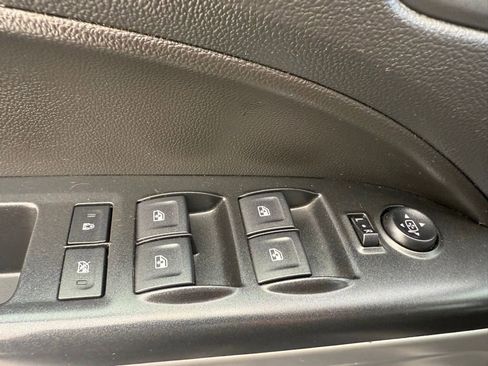 Used 2018 Chevrolet Colorado ZR2 image 20