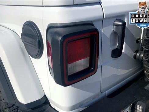 Used 2021 Jeep Wrangler Unlimited Rubicon w/ Xtreme Recon 35" Tire Package image 27