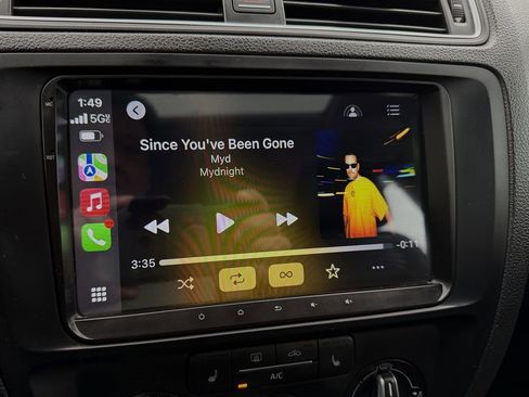 Used 2015 Volkswagen Jetta SE image 13