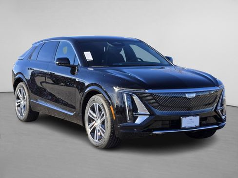 New 2026 Cadillac Lyriq Luxury image 1