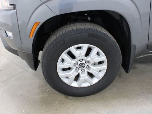 Used 2023 Nissan Frontier SV w/ SV Convenience Package AWD/4WD image 36