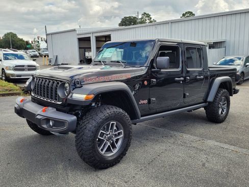 New 2025 Jeep Gladiator Mojave w/ Convenience Group image 1