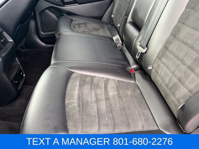 Used 2023 Ford Edge ST-Line w/ Class II Trailer Tow Package AWD/4WD image 29