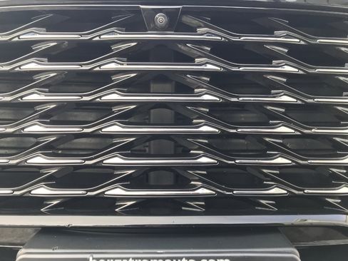 Certified 2025 Buick Enclave Avenir w/ Super Cruise Package image 38