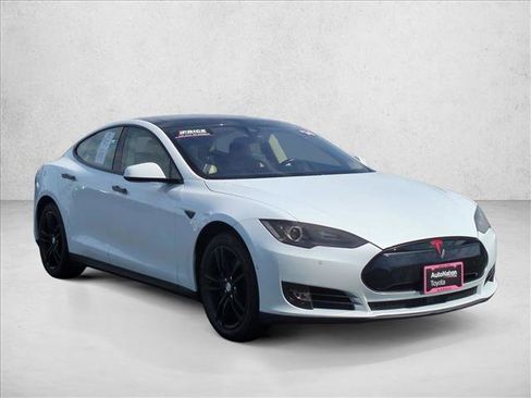 Used 2014 Tesla Model S 60 image 3