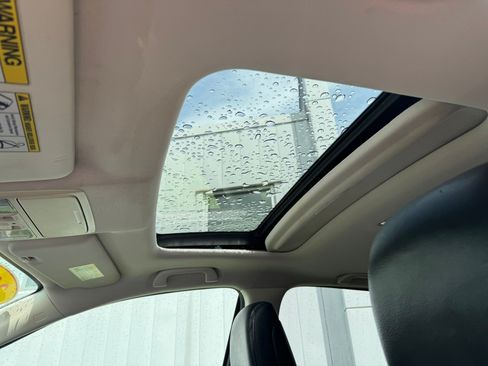 Used 2012 Honda CR-V EX-L image 25