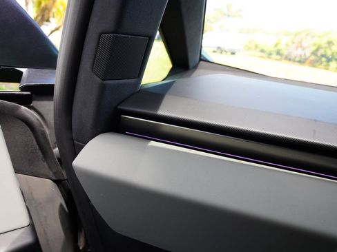 Used 2024 Tesla Cybertruck AWD Crew Cab image 36