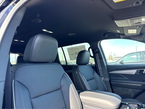 New 2026 Buick Enclave Preferred w/ LPO, Floor Liner Package AWD/4WD image 5