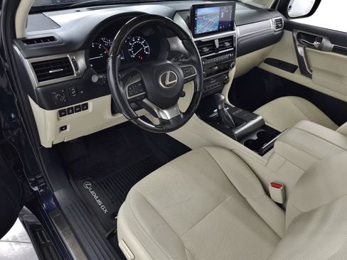 Used 2023 Lexus GX 460 Premium w/ Accessory Package AWD/4WD image 17