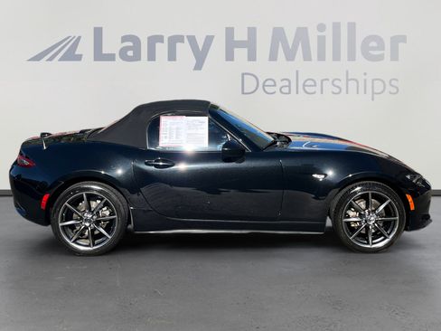 Used 2016 MAZDA MX-5 Miata Grand Touring RWD image 6