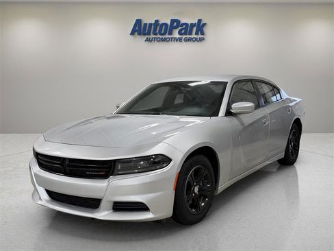 Used 2022 Dodge Charger SXT image 4