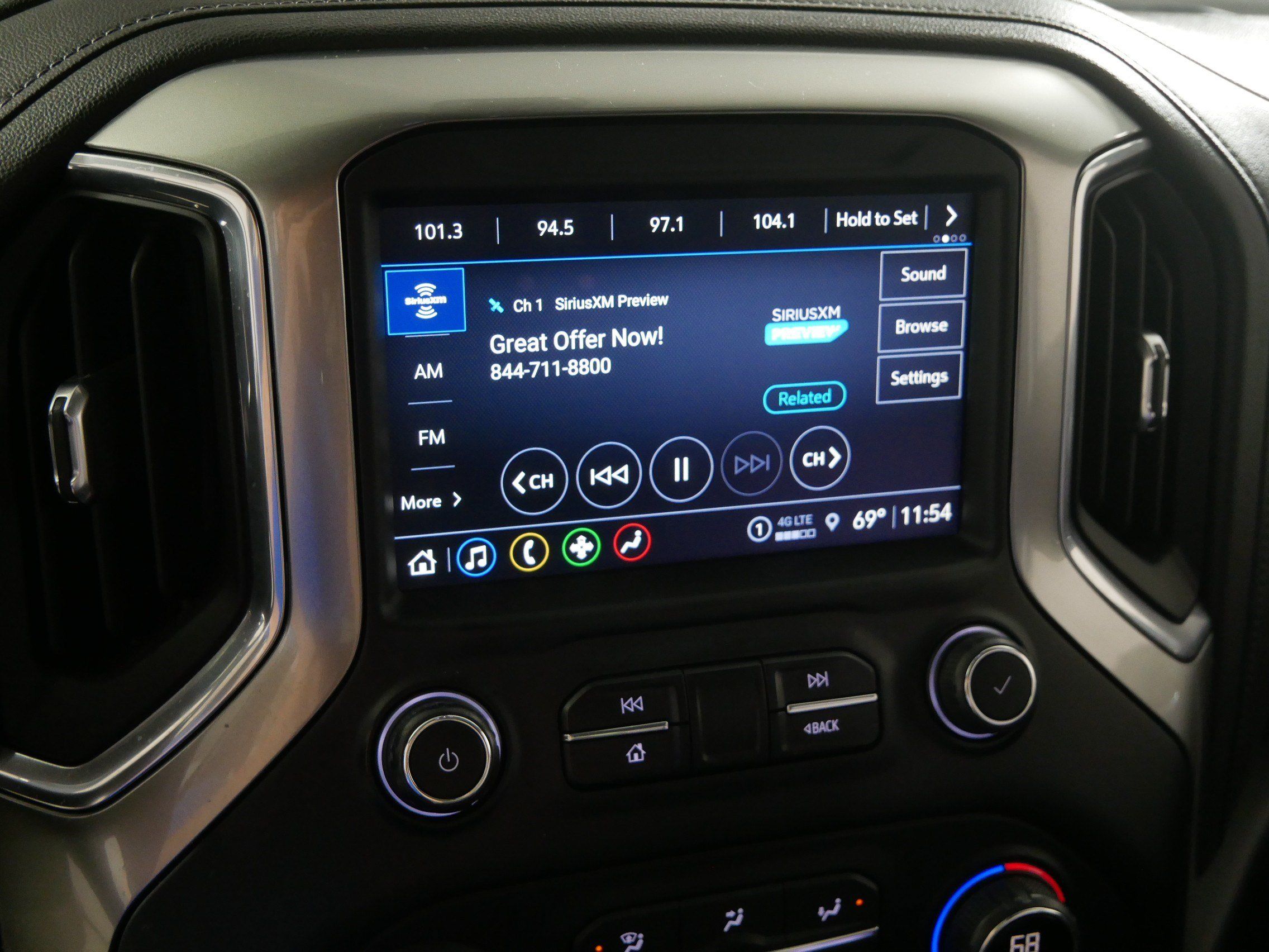 Certified 2021 Chevrolet Silverado 1500 LT Trail Boss w/ Convenience Package II AWD/4WD image 22