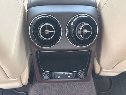 Used 2019 Jaguar XJ R-Sport image 20