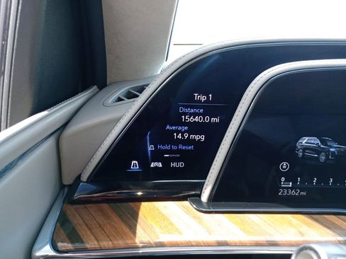 Used 2024 Cadillac Escalade ESV Sport Platinum image 27