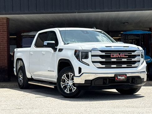 Used 2023 GMC Sierra 1500 SLE AWD/4WD image 1