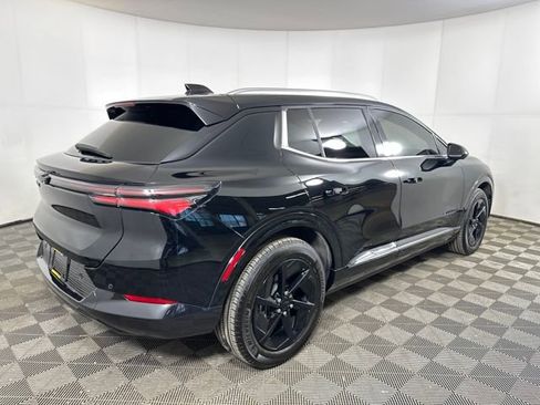 Used 2024 Chevrolet Equinox EV LT image 3