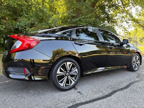 Used 2018 Honda Civic EX-L image 45