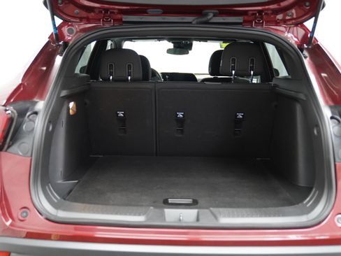 Used 2024 Chevrolet Trax RS FWD image 7