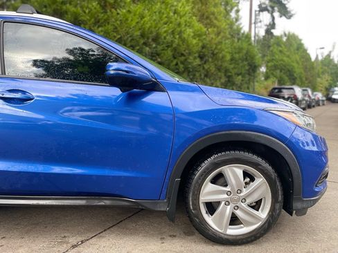 Used 2019 Honda HR-V EX image 2